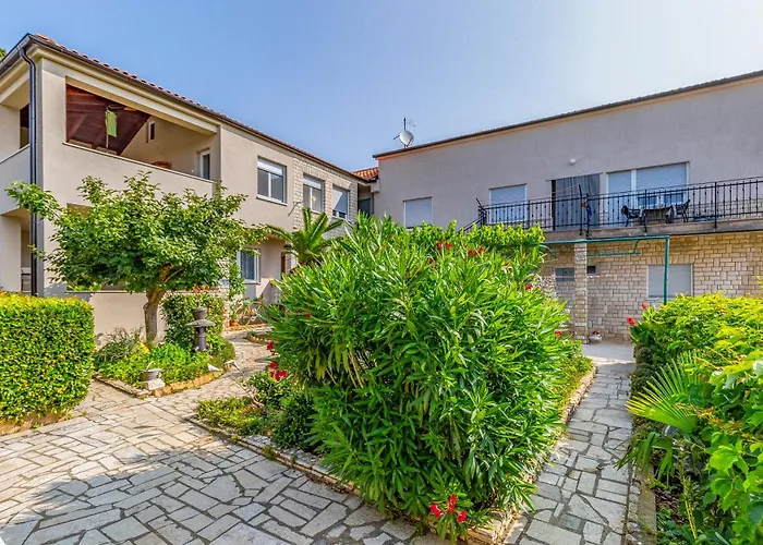 Newly Renovated Apartment With Terrace